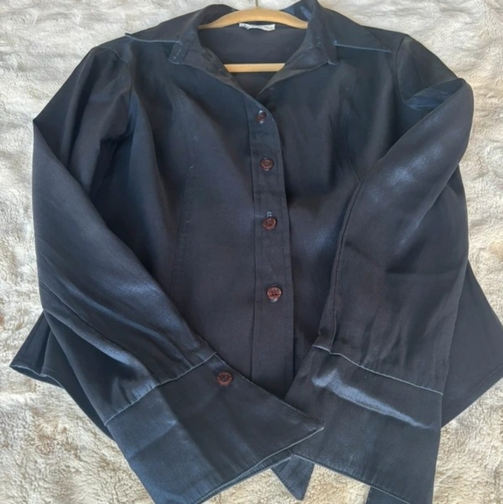 Button down shirt - Picture 3 of 5